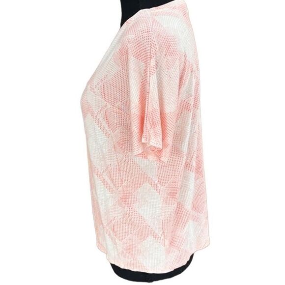 𝅺Old Navy patterned short sleeved tee, size XS - Picture 3 of 5